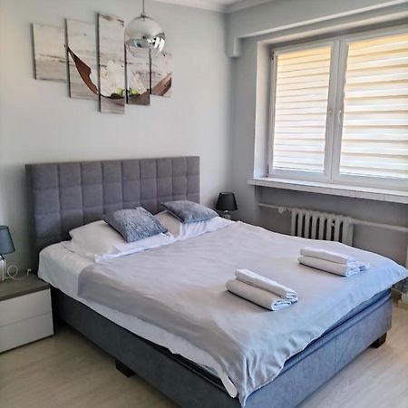 Hotel Restauracja Pod Jablonia Lacko Zewnętrze zdjęcie