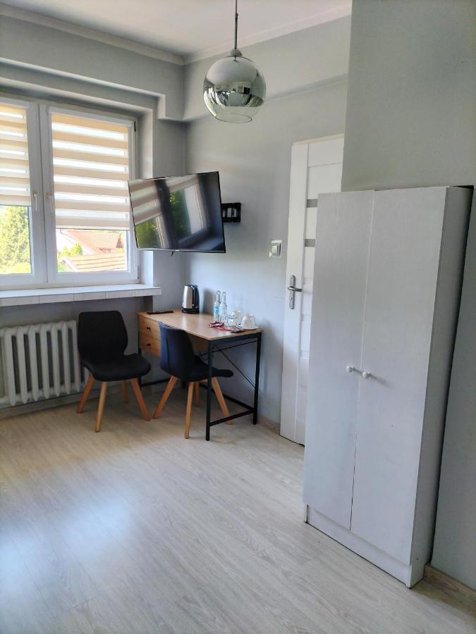 Hotel Restauracja Pod Jablonia Lacko Zewnętrze zdjęcie